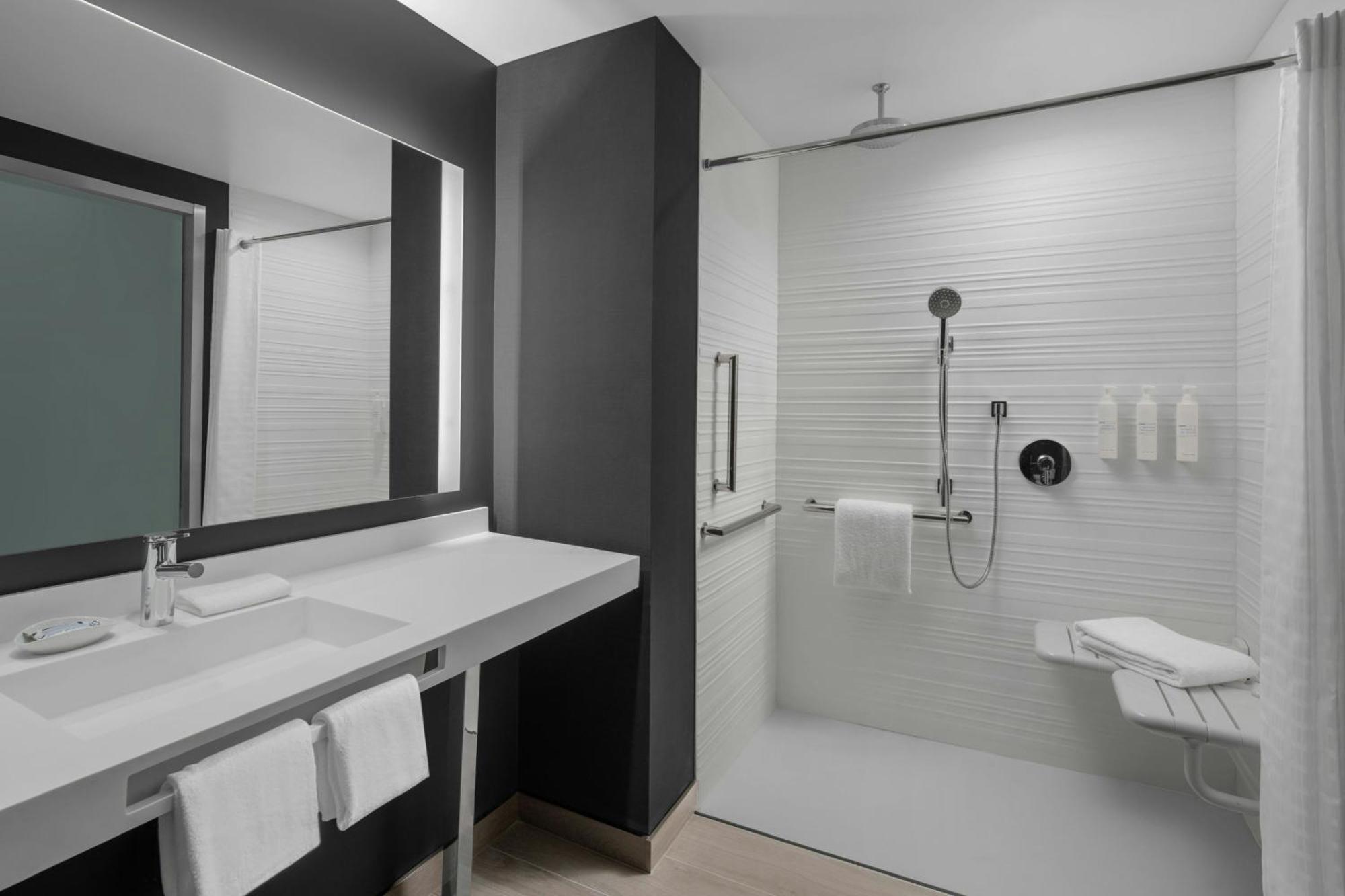 Ac Hotel By Marriott St. Louis Clayton Ngoại thất bức ảnh